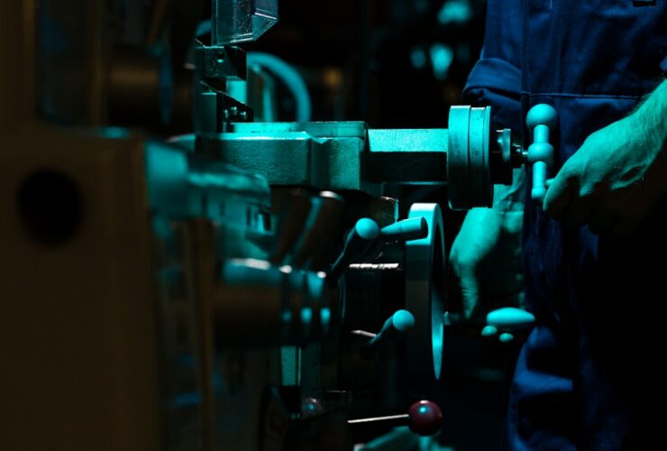 Formation en alternance pour jeunes femmes en technicienne de maintenance