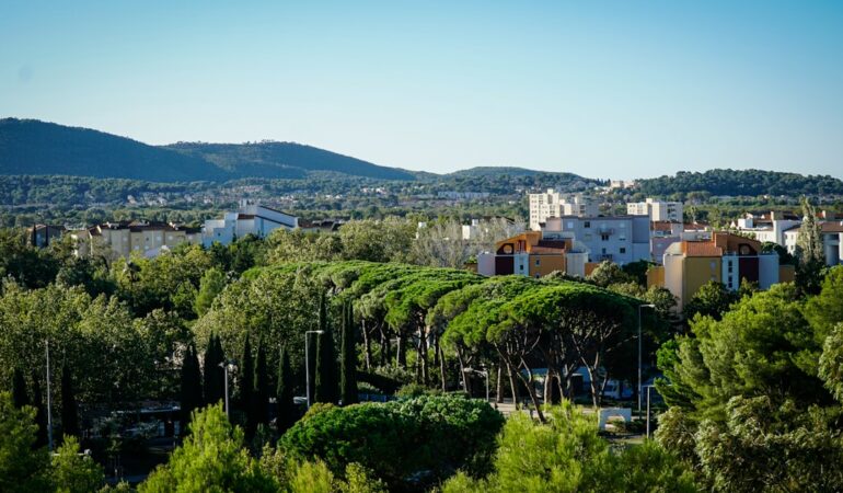 Découvrez les meilleurs jobs étudiants en France en 2026 pour financer vos études
