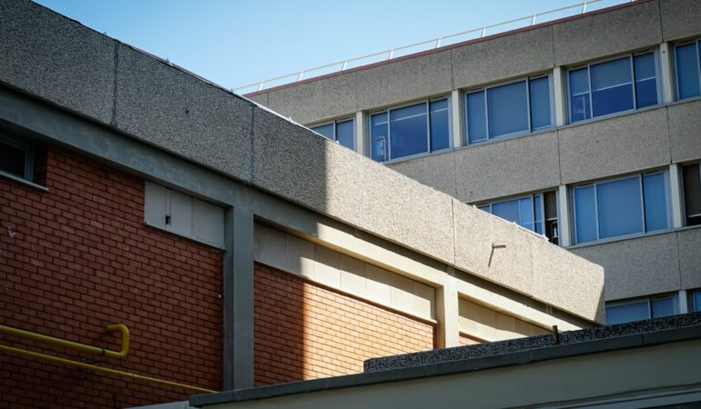 Augmentation des réorientations sur Parcoursup en 2026, raisons et impacts.