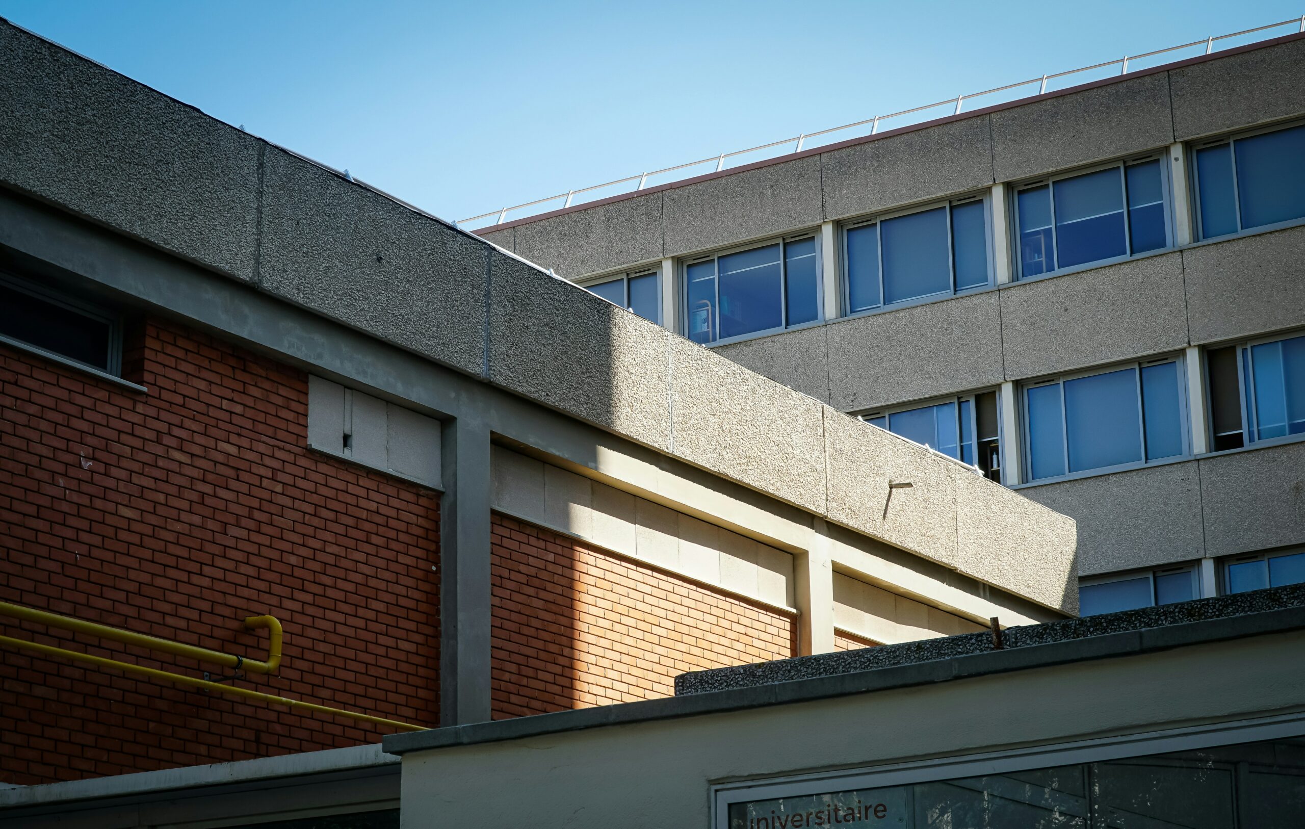 Augmentation des réorientations sur Parcoursup en 2026, raisons et impacts.