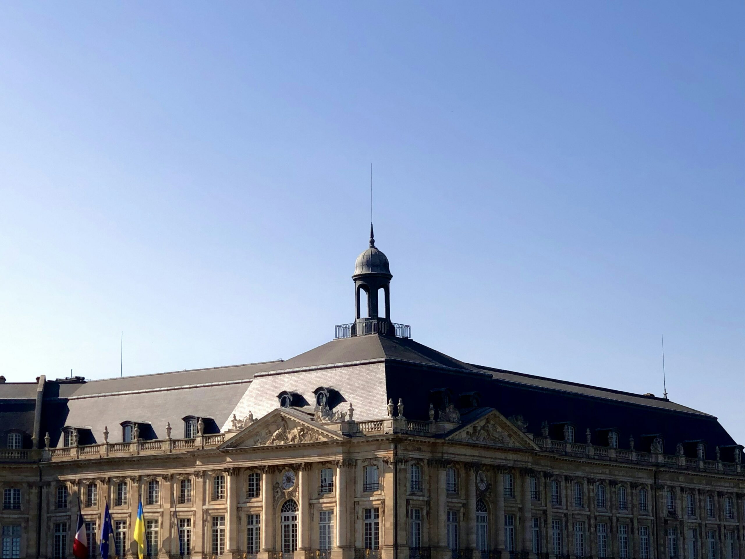 Offre d'emploi étudiant à Bordeaux, opportunités de travail pour étudiants dans la ville