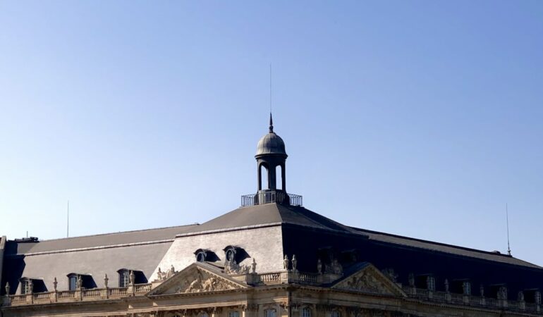 Offre d'emploi étudiant à Bordeaux, opportunités de travail pour étudiants dans la ville